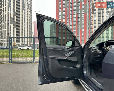Серый БМВ X7, объемом двигателя 3 л и пробегом 90 тыс. км за 54900 $, фото 16 на Automoto.ua
