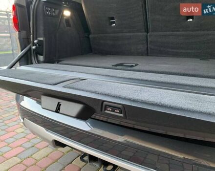 Серый БМВ X7, объемом двигателя 3 л и пробегом 147 тыс. км за 53800 $, фото 47 на Automoto.ua