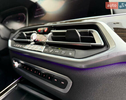 Серый БМВ X7, объемом двигателя 3 л и пробегом 148 тыс. км за 55000 $, фото 127 на Automoto.ua