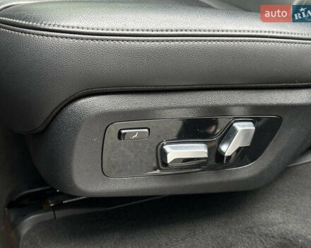 Серый БМВ X7, объемом двигателя 3 л и пробегом 90 тыс. км за 54900 $, фото 57 на Automoto.ua