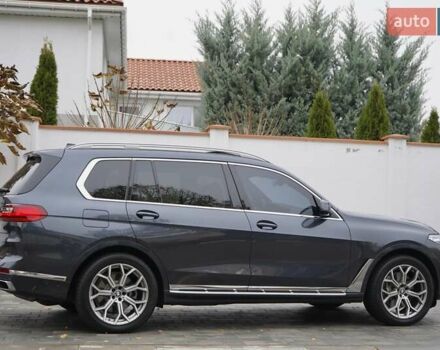 Серый БМВ X7, объемом двигателя 4.39 л и пробегом 118 тыс. км за 69999 $, фото 6 на Automoto.ua