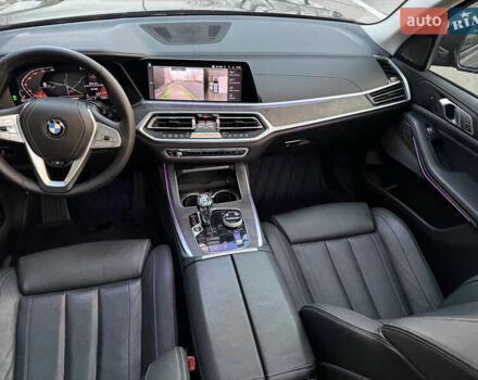 Серый БМВ X7, объемом двигателя 2.99 л и пробегом 140 тыс. км за 64500 $, фото 37 на Automoto.ua