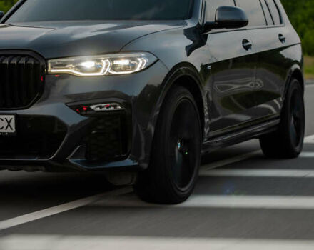 Серый БМВ X7, объемом двигателя 4.4 л и пробегом 78 тыс. км за 67500 $, фото 148 на Automoto.ua