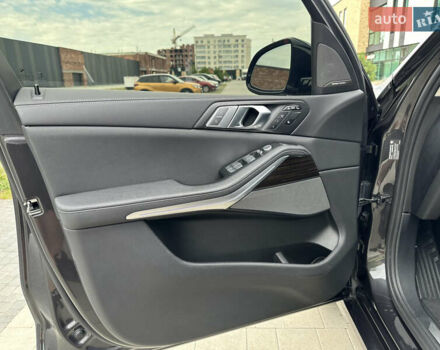 Серый БМВ X7, объемом двигателя 3 л и пробегом 144 тыс. км за 53900 $, фото 28 на Automoto.ua