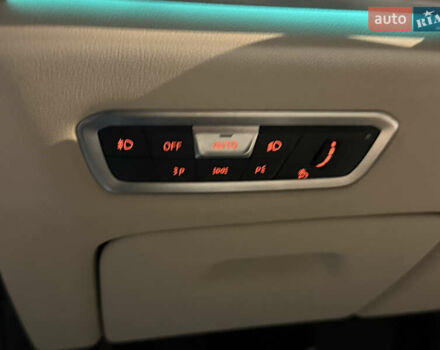 Серый БМВ X7, объемом двигателя 3 л и пробегом 65 тыс. км за 68900 $, фото 34 на Automoto.ua