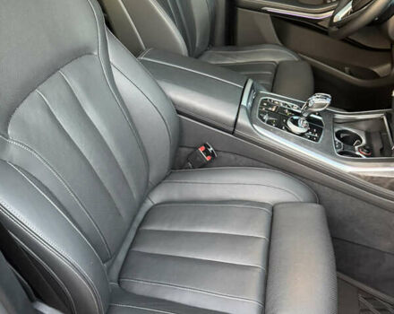 Серый БМВ X7, объемом двигателя 2.99 л и пробегом 140 тыс. км за 64500 $, фото 60 на Automoto.ua