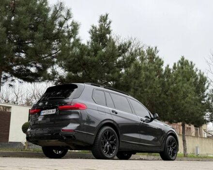 Серый БМВ X7, объемом двигателя 3 л и пробегом 140 тыс. км за 55000 $, фото 3 на Automoto.ua