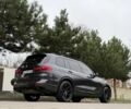 Серый БМВ X7, объемом двигателя 3 л и пробегом 140 тыс. км за 55000 $, фото 3 на Automoto.ua