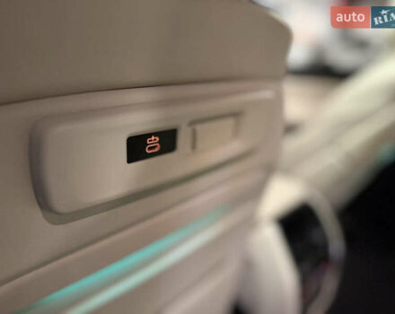 Серый БМВ X7, объемом двигателя 3 л и пробегом 65 тыс. км за 68900 $, фото 22 на Automoto.ua