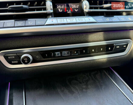 Серый БМВ X7, объемом двигателя 3 л и пробегом 147 тыс. км за 50900 $, фото 75 на Automoto.ua