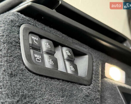 Серый БМВ X7, объемом двигателя 3 л и пробегом 148 тыс. км за 55000 $, фото 83 на Automoto.ua