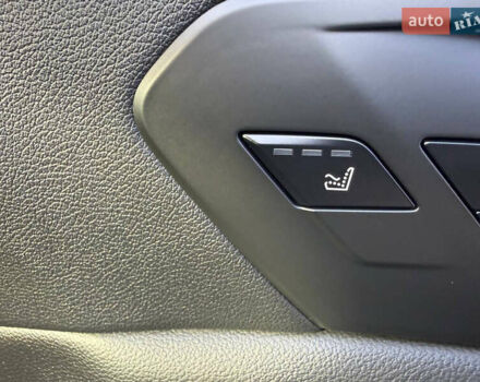 Серый БМВ X7, объемом двигателя 3 л и пробегом 147 тыс. км за 50900 $, фото 27 на Automoto.ua