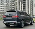Серый БМВ X7, объемом двигателя 3 л и пробегом 90 тыс. км за 54900 $, фото 3 на Automoto.ua