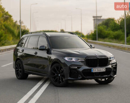 Серый БМВ X7, объемом двигателя 4.4 л и пробегом 78 тыс. км за 67500 $, фото 4 на Automoto.ua