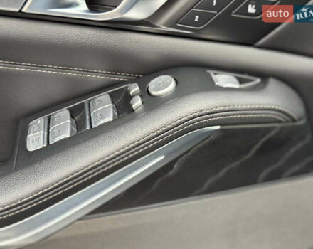 Серый БМВ X7, объемом двигателя 3 л и пробегом 90 тыс. км за 54900 $, фото 35 на Automoto.ua