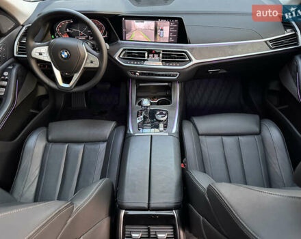 Серый БМВ X7, объемом двигателя 2.99 л и пробегом 140 тыс. км за 64500 $, фото 41 на Automoto.ua