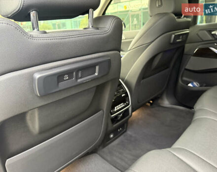 Серый БМВ X7, объемом двигателя 3 л и пробегом 145 тыс. км за 55800 $, фото 16 на Automoto.ua