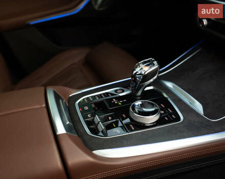 Серый БМВ X7, объемом двигателя 4.4 л и пробегом 78 тыс. км за 67500 $, фото 89 на Automoto.ua