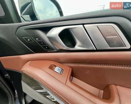 Серый БМВ X7, объемом двигателя 4.39 л и пробегом 128 тыс. км за 63000 $, фото 35 на Automoto.ua