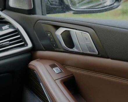 Серый БМВ X7, объемом двигателя 2.99 л и пробегом 126 тыс. км за 77500 $, фото 35 на Automoto.ua