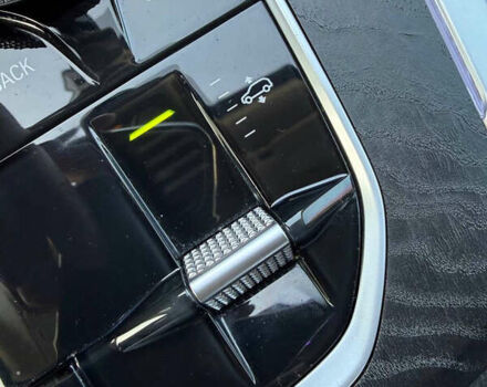 Серый БМВ X7, объемом двигателя 3 л и пробегом 147 тыс. км за 50900 $, фото 83 на Automoto.ua