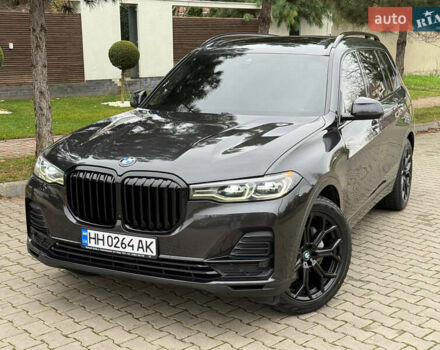 Серый БМВ X7, объемом двигателя 3 л и пробегом 148 тыс. км за 55000 $, фото 1 на Automoto.ua