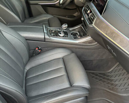 Серый БМВ X7, объемом двигателя 2.99 л и пробегом 140 тыс. км за 64500 $, фото 50 на Automoto.ua