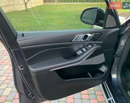 Серый БМВ X7, объемом двигателя 3 л и пробегом 147 тыс. км за 53800 $, фото 12 на Automoto.ua