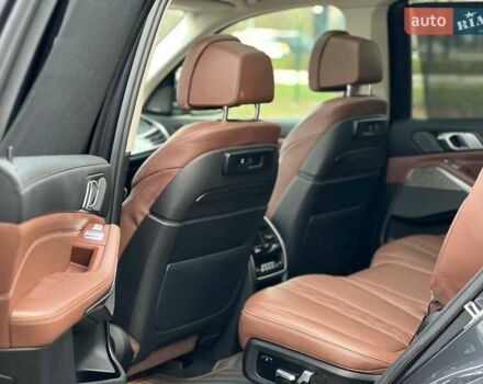 Серый БМВ X7, объемом двигателя 4.39 л и пробегом 128 тыс. км за 63000 $, фото 47 на Automoto.ua