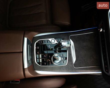 Серый БМВ X7, объемом двигателя 4.4 л и пробегом 78 тыс. км за 67500 $, фото 90 на Automoto.ua