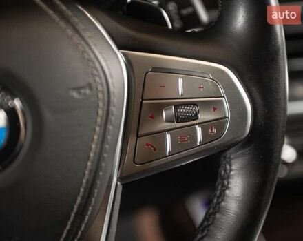 Серый БМВ X7, объемом двигателя 4.39 л и пробегом 53 тыс. км за 63900 $, фото 1 на Automoto.ua