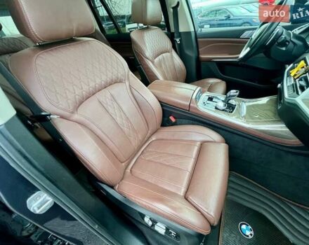 Серый БМВ X7, объемом двигателя 4.39 л и пробегом 128 тыс. км за 63000 $, фото 36 на Automoto.ua