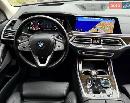 Серый БМВ X7, объемом двигателя 3 л и пробегом 148 тыс. км за 55000 $, фото 6 на Automoto.ua