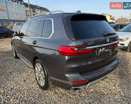 Серый БМВ X7, объемом двигателя 3 л и пробегом 147 тыс. км за 50900 $, фото 3 на Automoto.ua