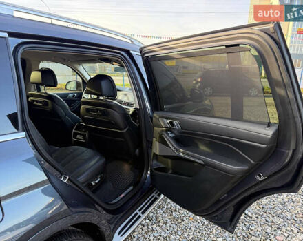 Серый БМВ X7, объемом двигателя 3 л и пробегом 147 тыс. км за 50900 $, фото 44 на Automoto.ua