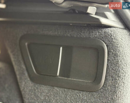 Сірий БМВ X7, об'ємом двигуна 3 л та пробігом 99 тис. км за 76000 $, фото 73 на Automoto.ua