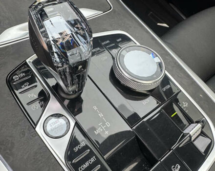 Серый БМВ X7, объемом двигателя 2.99 л и пробегом 140 тыс. км за 63500 $, фото 35 на Automoto.ua