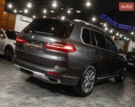 Серый БМВ X7, объемом двигателя 4.39 л и пробегом 53 тыс. км за 63900 $, фото 79 на Automoto.ua