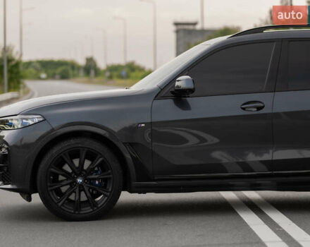 Серый БМВ X7, объемом двигателя 4.4 л и пробегом 78 тыс. км за 67500 $, фото 29 на Automoto.ua