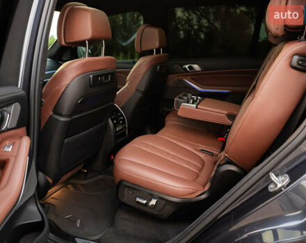 Серый БМВ X7, объемом двигателя 4.4 л и пробегом 78 тыс. км за 67500 $, фото 99 на Automoto.ua