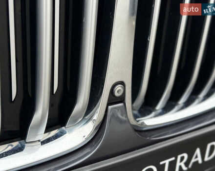 Серый БМВ X7, объемом двигателя 3 л и пробегом 90 тыс. км за 54900 $, фото 25 на Automoto.ua