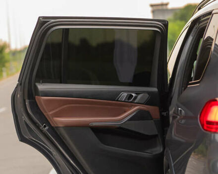 Серый БМВ X7, объемом двигателя 4.4 л и пробегом 78 тыс. км за 67500 $, фото 62 на Automoto.ua