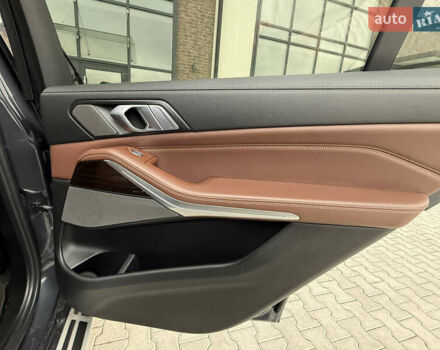 Сірий БМВ X7, об'ємом двигуна 3 л та пробігом 99 тис. км за 76000 $, фото 143 на Automoto.ua