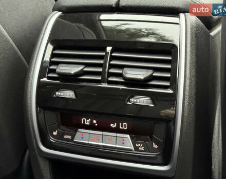 Серый БМВ X7, объемом двигателя 3 л и пробегом 148 тыс. км за 55000 $, фото 109 на Automoto.ua