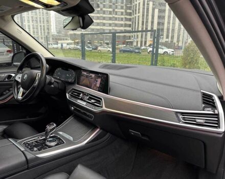 Серый БМВ X7, объемом двигателя 3 л и пробегом 90 тыс. км за 54900 $, фото 18 на Automoto.ua