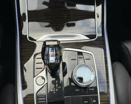 Серый БМВ X7, объемом двигателя 3 л и пробегом 145 тыс. км за 55800 $, фото 19 на Automoto.ua