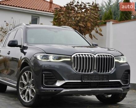 Серый БМВ X7, объемом двигателя 4.39 л и пробегом 118 тыс. км за 69999 $, фото 3 на Automoto.ua