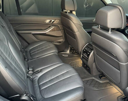 Серый БМВ X7, объемом двигателя 2.99 л и пробегом 140 тыс. км за 64500 $, фото 52 на Automoto.ua