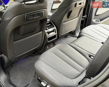 Серый БМВ X7, объемом двигателя 3 л и пробегом 148 тыс. км за 55000 $, фото 91 на Automoto.ua