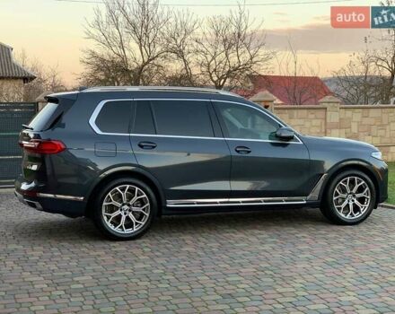 Серый БМВ X7, объемом двигателя 3 л и пробегом 147 тыс. км за 53800 $, фото 9 на Automoto.ua